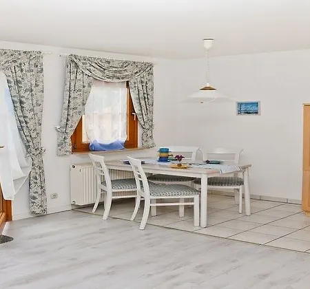 Ferienwohnanlage Schwabe Mit Schwimmbad Rerik